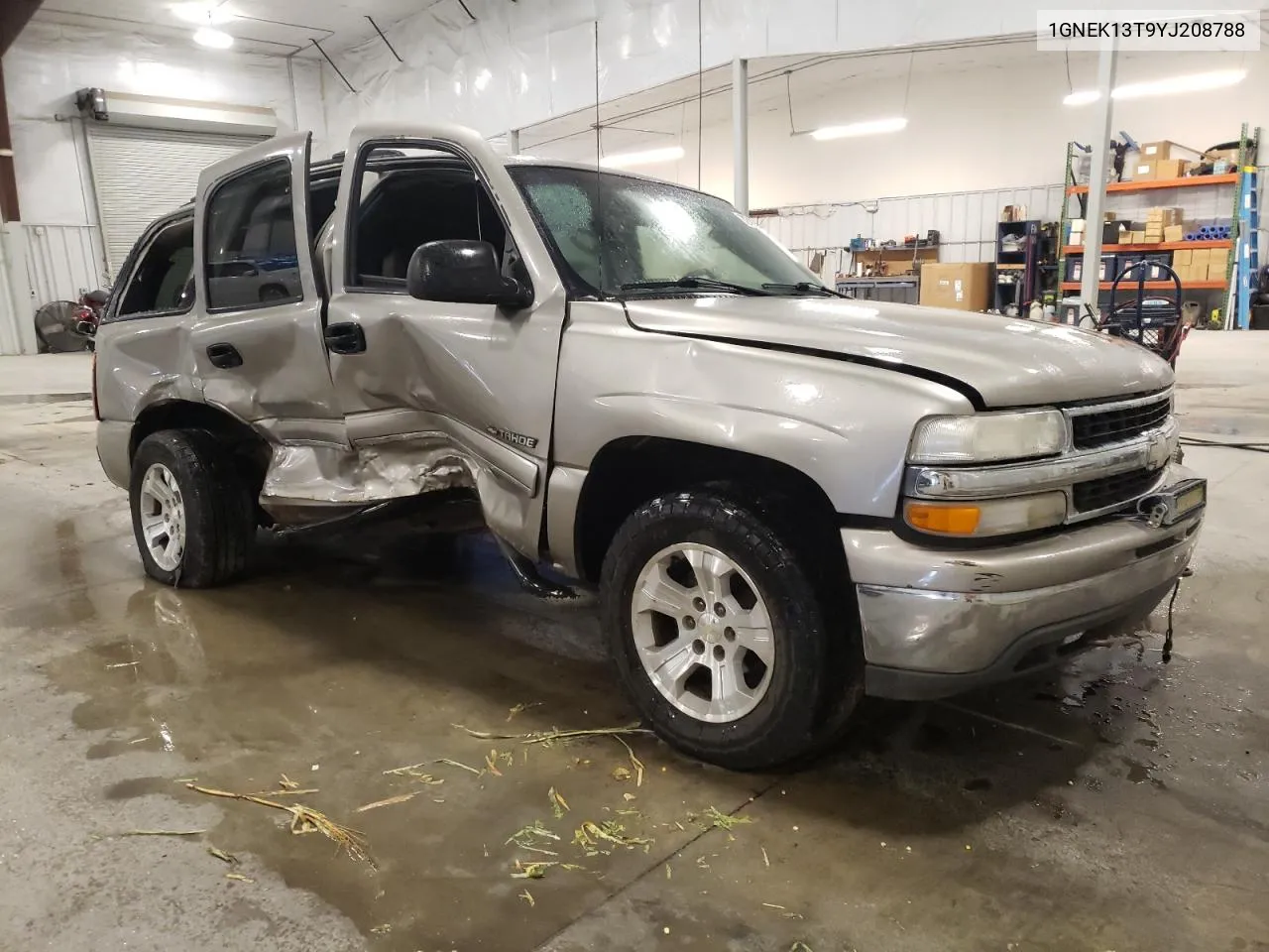 2000 Chevrolet Tahoe K1500 VIN: 1GNEK13T9YJ208788 Lot: 72799794