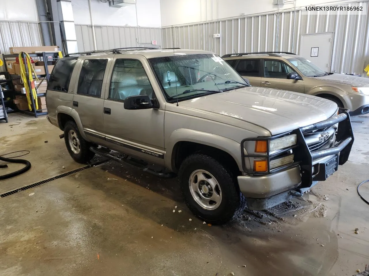 2000 Chevrolet Tahoe K1500 VIN: 1GNEK13R0YR186962 Lot: 74570324