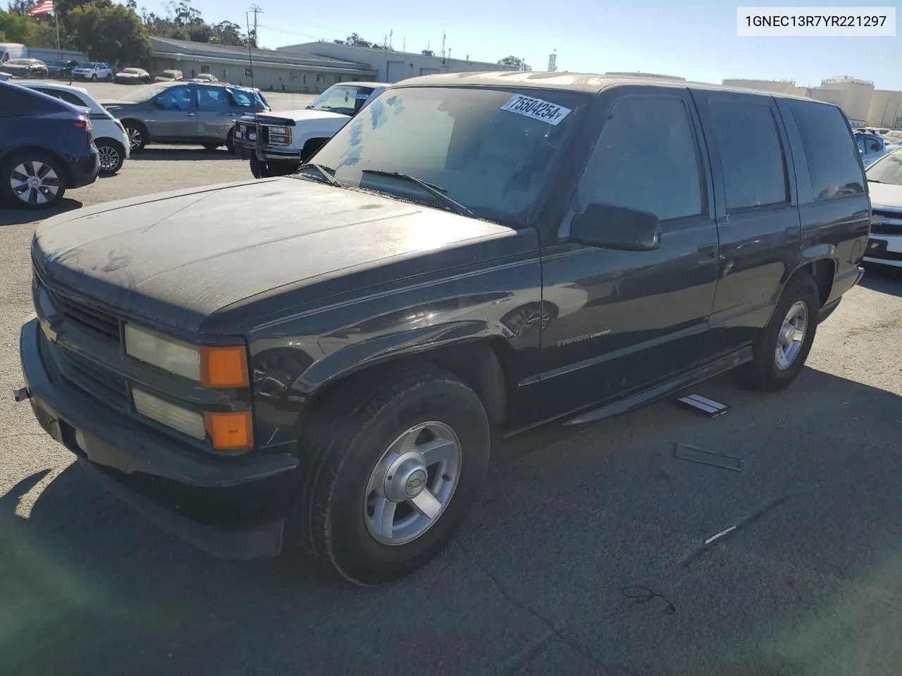 2000 Chevrolet Tahoe C1500 VIN: 1GNEC13R7YR221297 Lot: 75504254