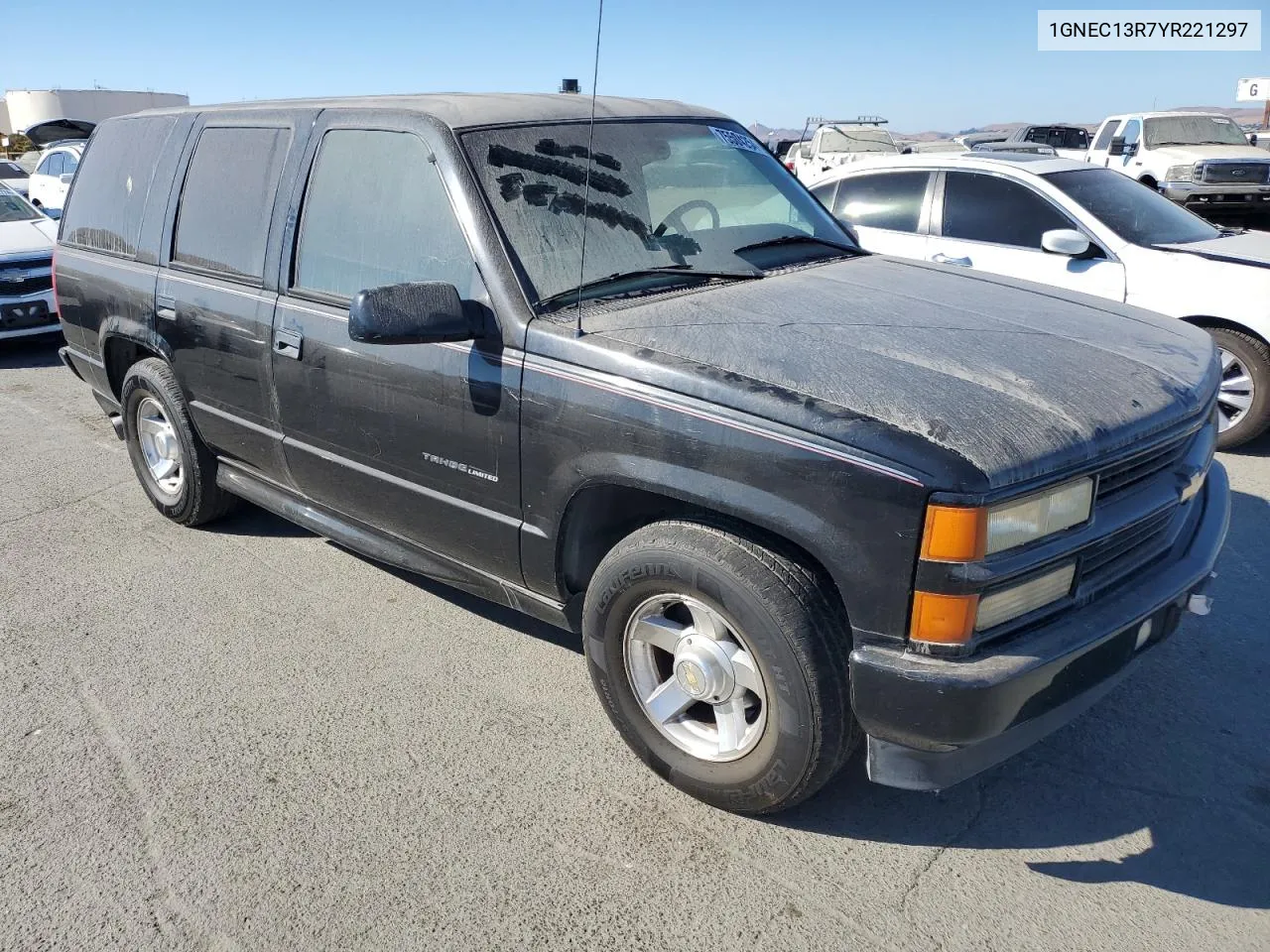 2000 Chevrolet Tahoe C1500 VIN: 1GNEC13R7YR221297 Lot: 75504254