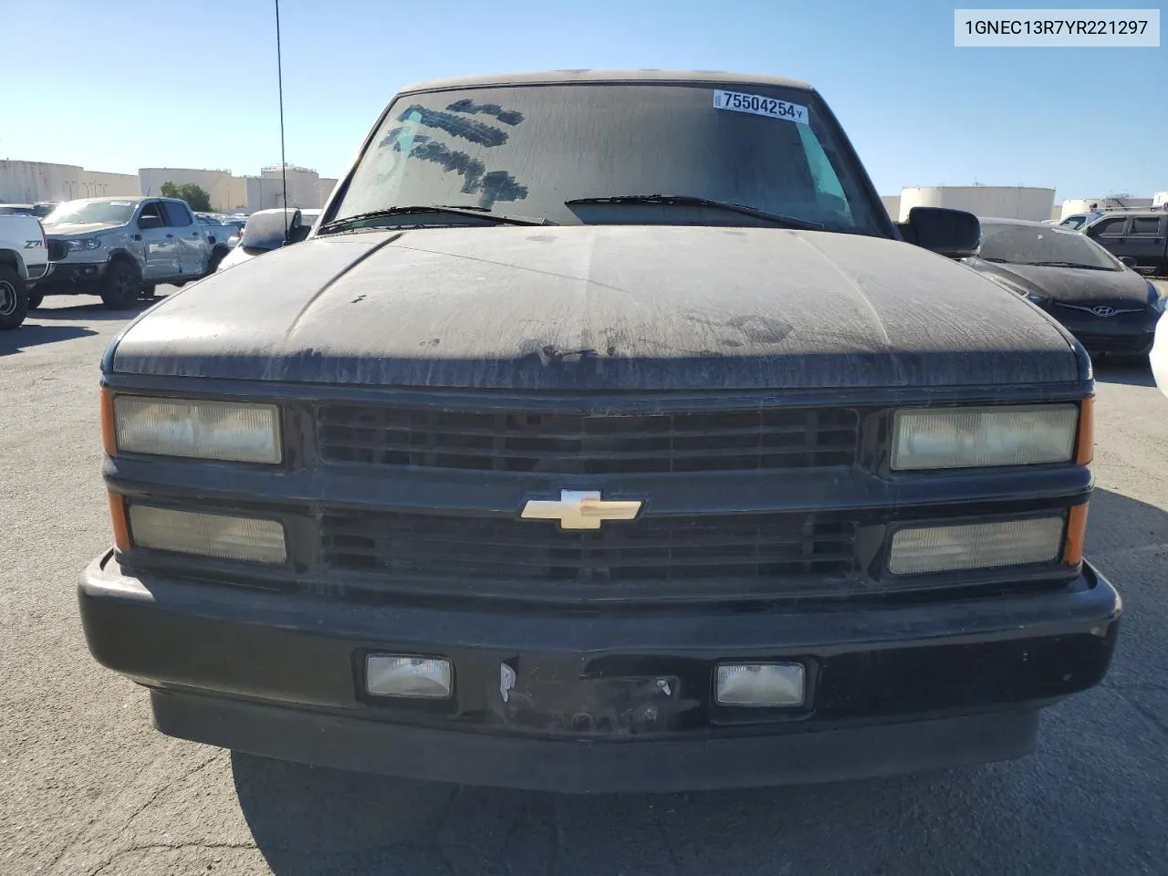 2000 Chevrolet Tahoe C1500 VIN: 1GNEC13R7YR221297 Lot: 75504254