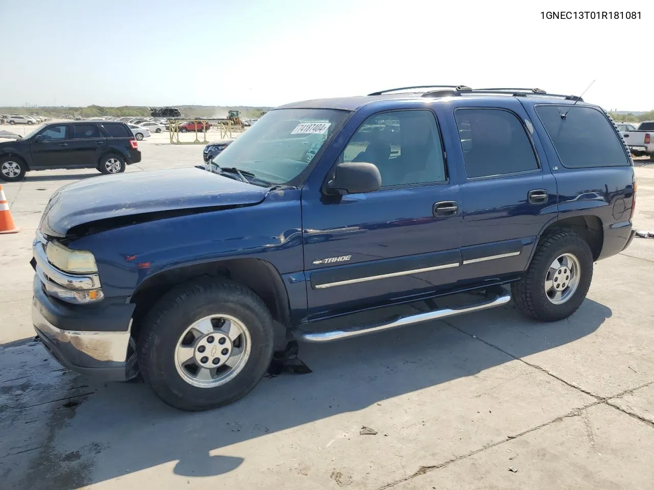 2001 Chevrolet Tahoe C1500 VIN: 1GNEC13T01R181081 Lot: 74187404