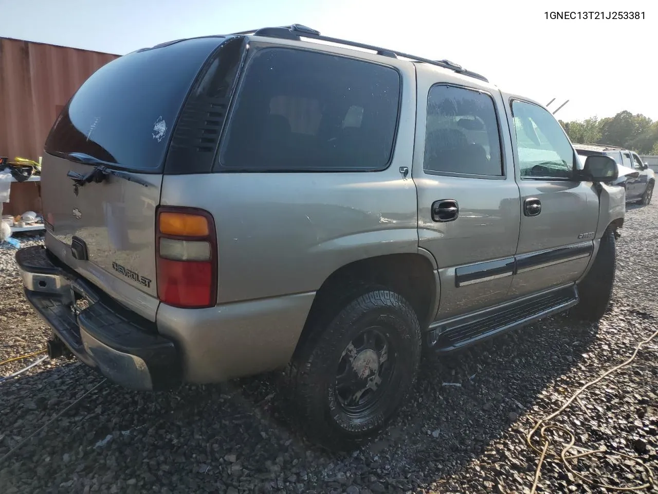 2001 Chevrolet Tahoe C1500 VIN: 1GNEC13T21J253381 Lot: 74238044