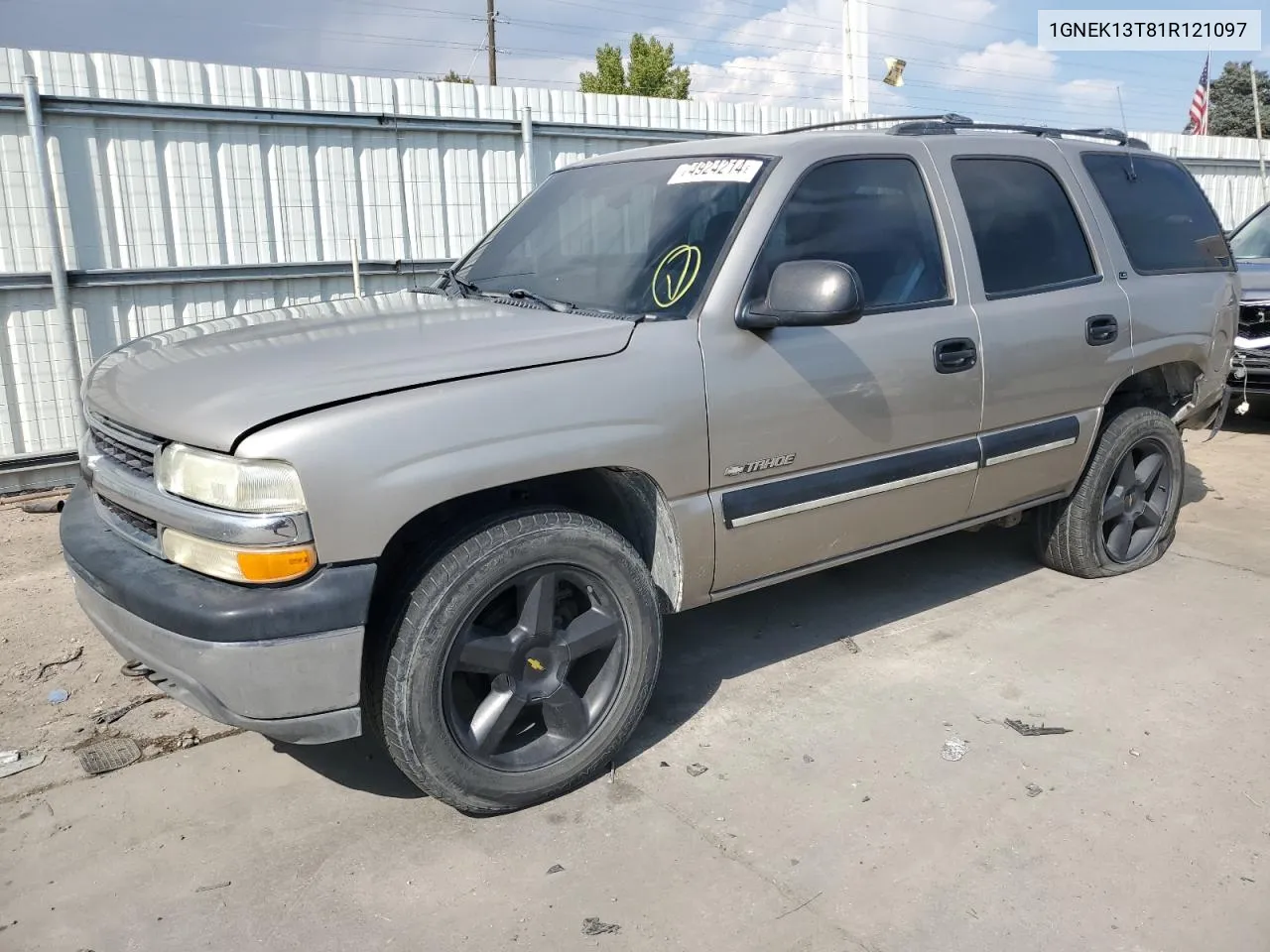 2001 Chevrolet Tahoe K1500 VIN: 1GNEK13T81R121097 Lot: 74924214