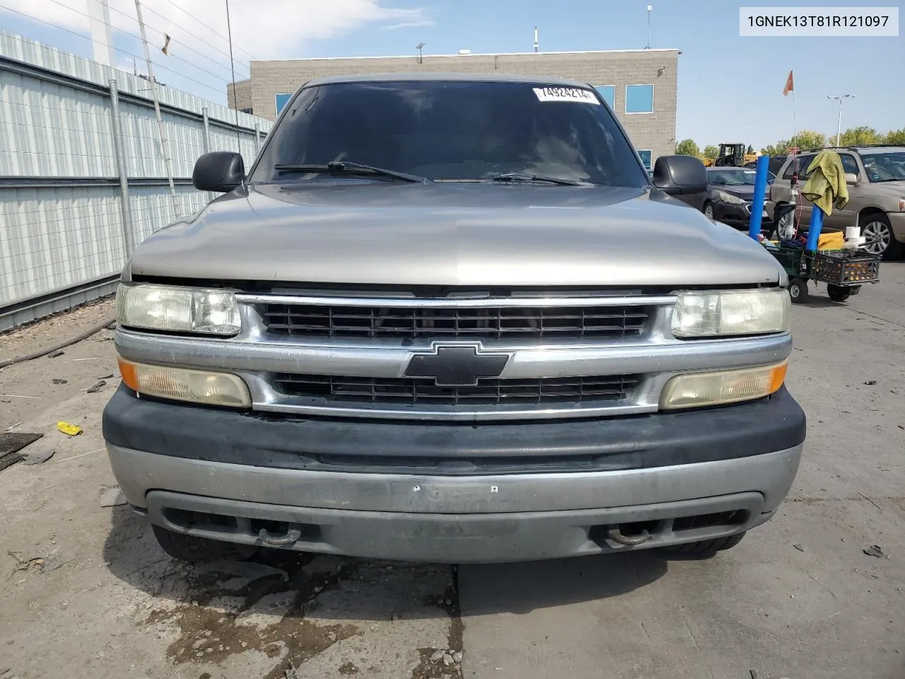 2001 Chevrolet Tahoe K1500 VIN: 1GNEK13T81R121097 Lot: 74924214