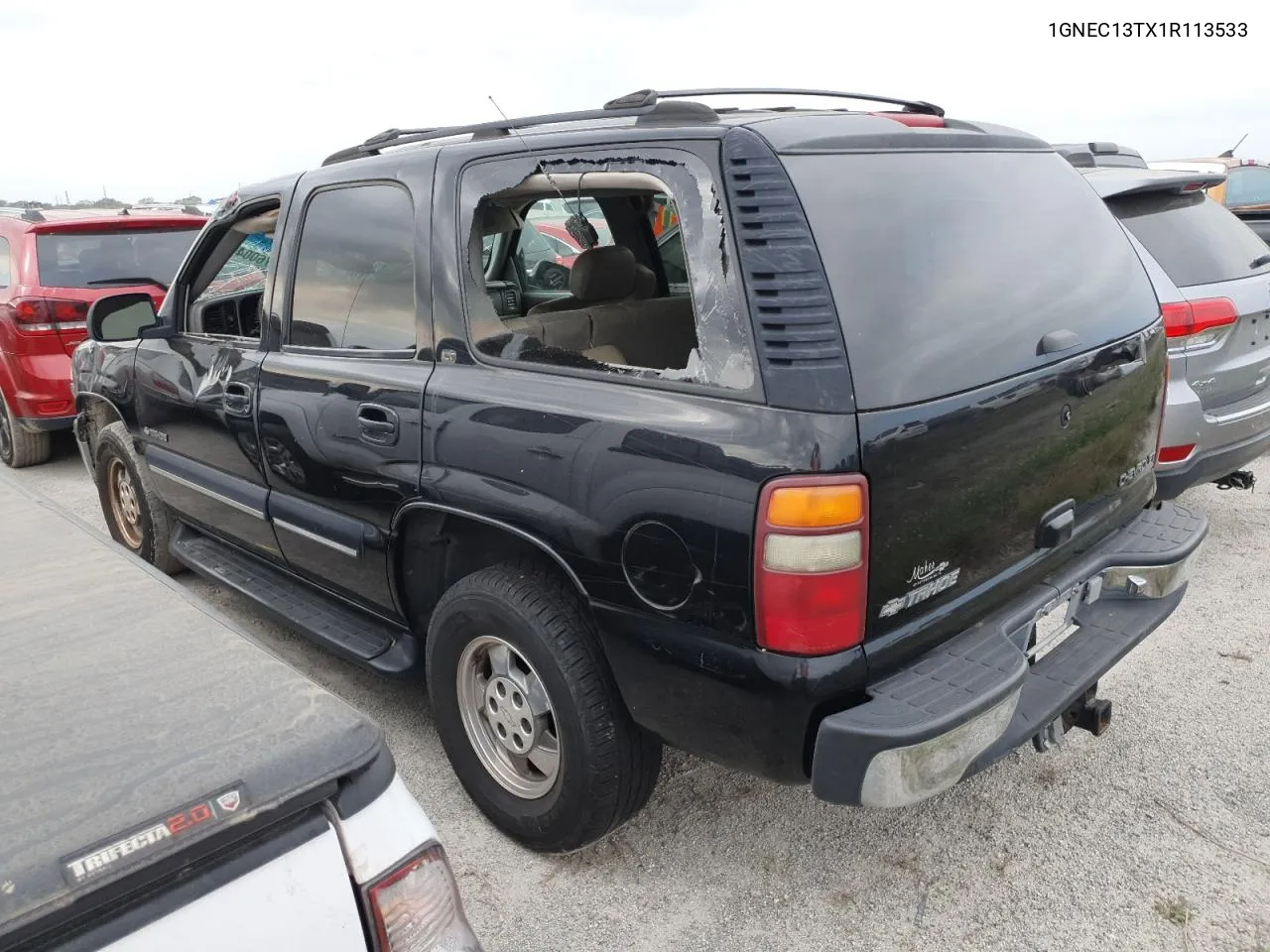 2001 Chevrolet Tahoe C1500 VIN: 1GNEC13TX1R113533 Lot: 76004194