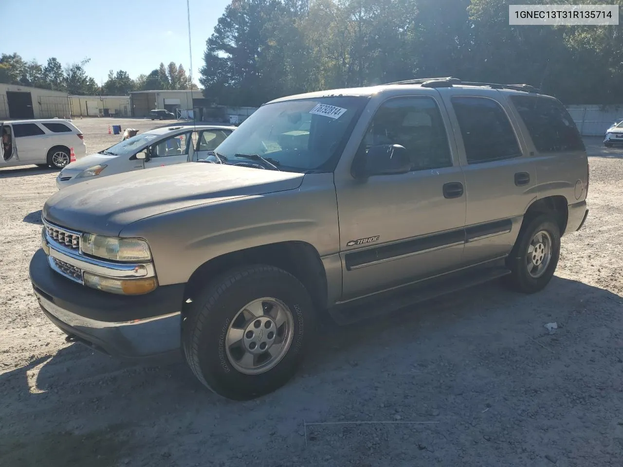 2001 Chevrolet Tahoe C1500 VIN: 1GNEC13T31R135714 Lot: 76792814