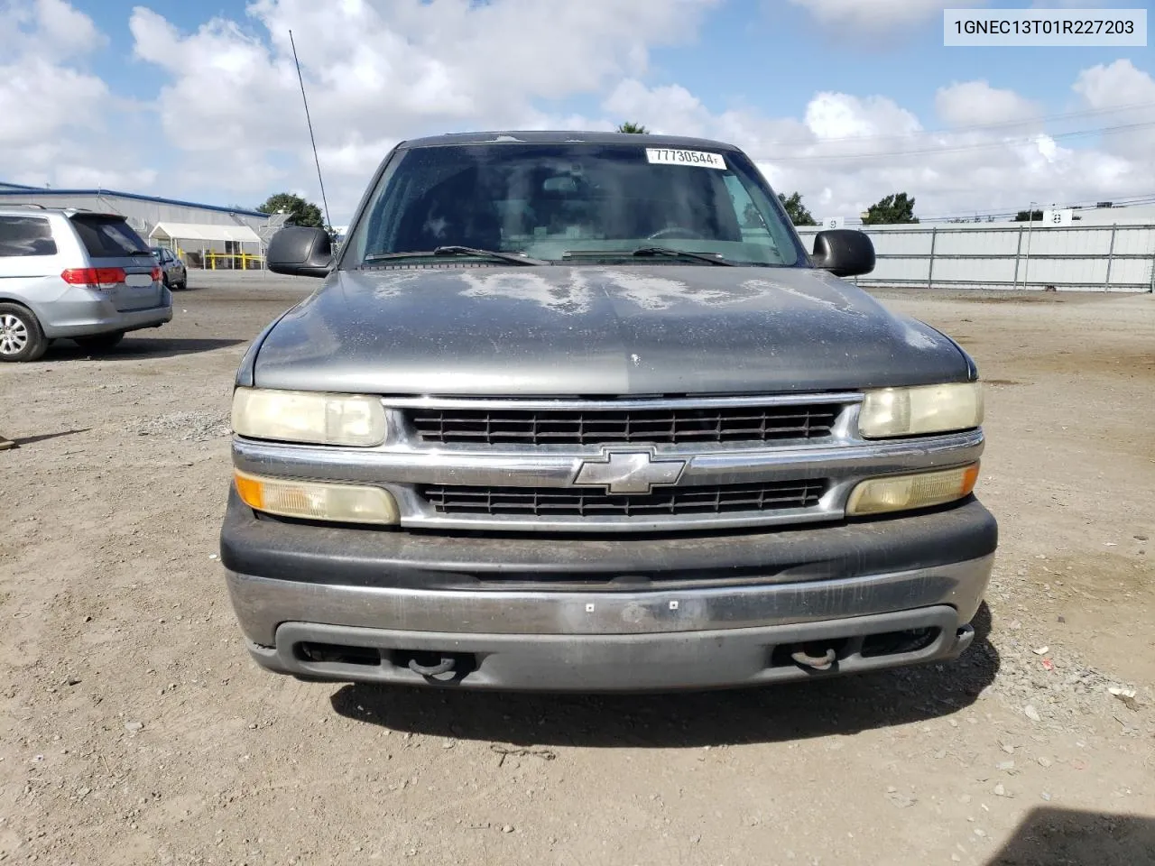 2001 Chevrolet Tahoe C1500 VIN: 1GNEC13T01R227203 Lot: 77730544