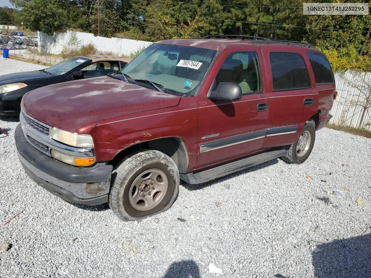 2001 Chevrolet Tahoe C1500 VIN: 1GNEC13T41J252295 Lot: 78057644