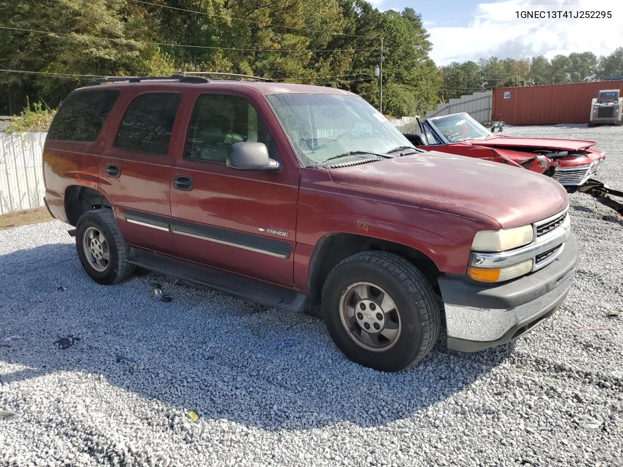 2001 Chevrolet Tahoe C1500 VIN: 1GNEC13T41J252295 Lot: 78057644