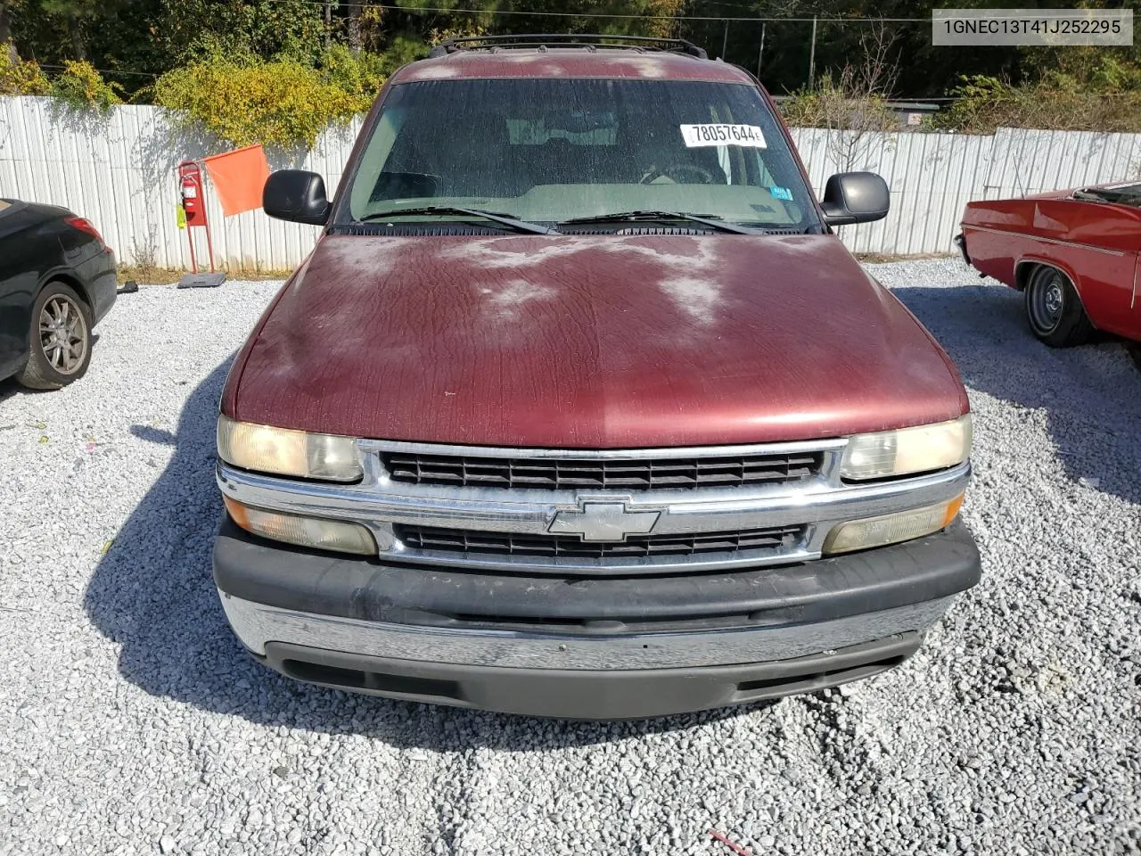 2001 Chevrolet Tahoe C1500 VIN: 1GNEC13T41J252295 Lot: 78057644