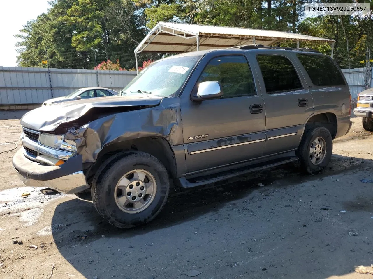 2002 Chevrolet Tahoe C1500 VIN: 1GNEC13V92J250657 Lot: 72585714