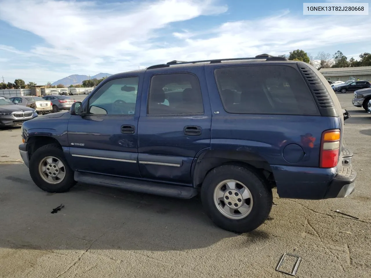 2002 Chevrolet Tahoe K1500 VIN: 1GNEK13T82J280668 Lot: 75368034