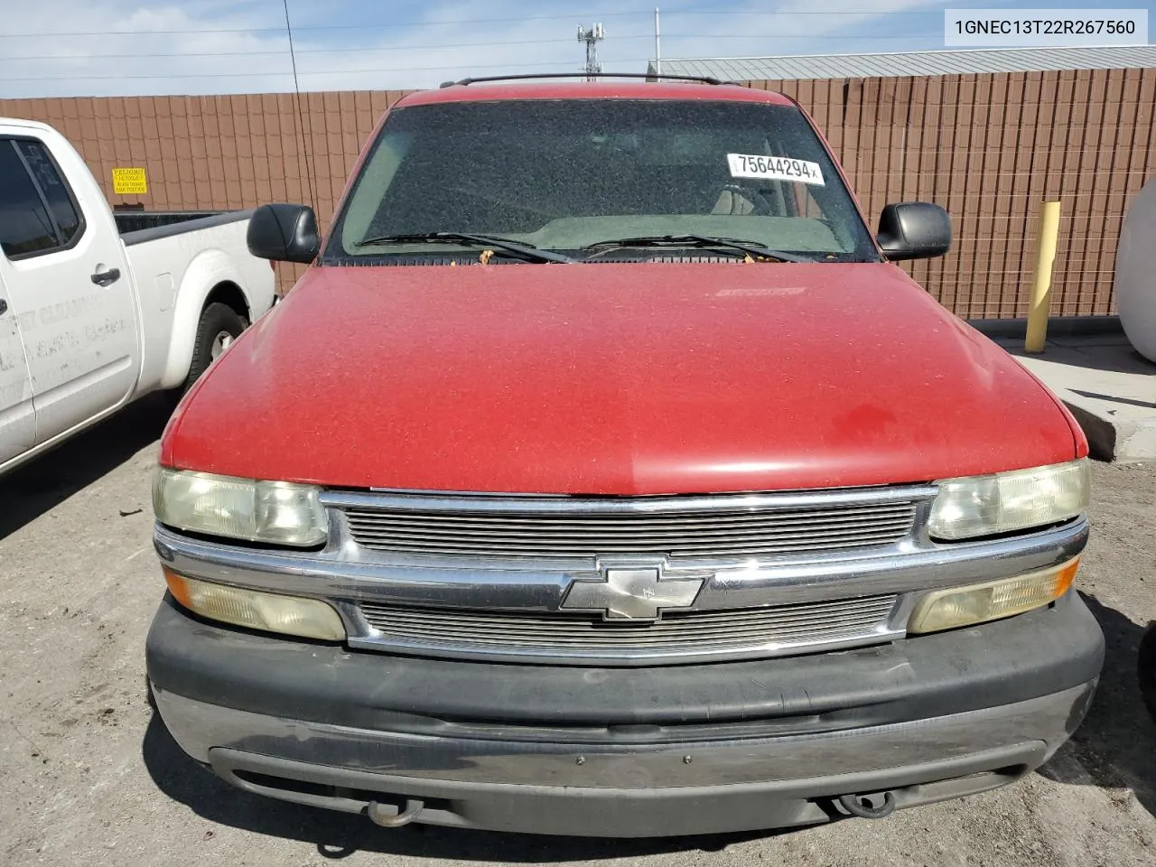 2002 Chevrolet Tahoe C1500 VIN: 1GNEC13T22R267560 Lot: 75644294