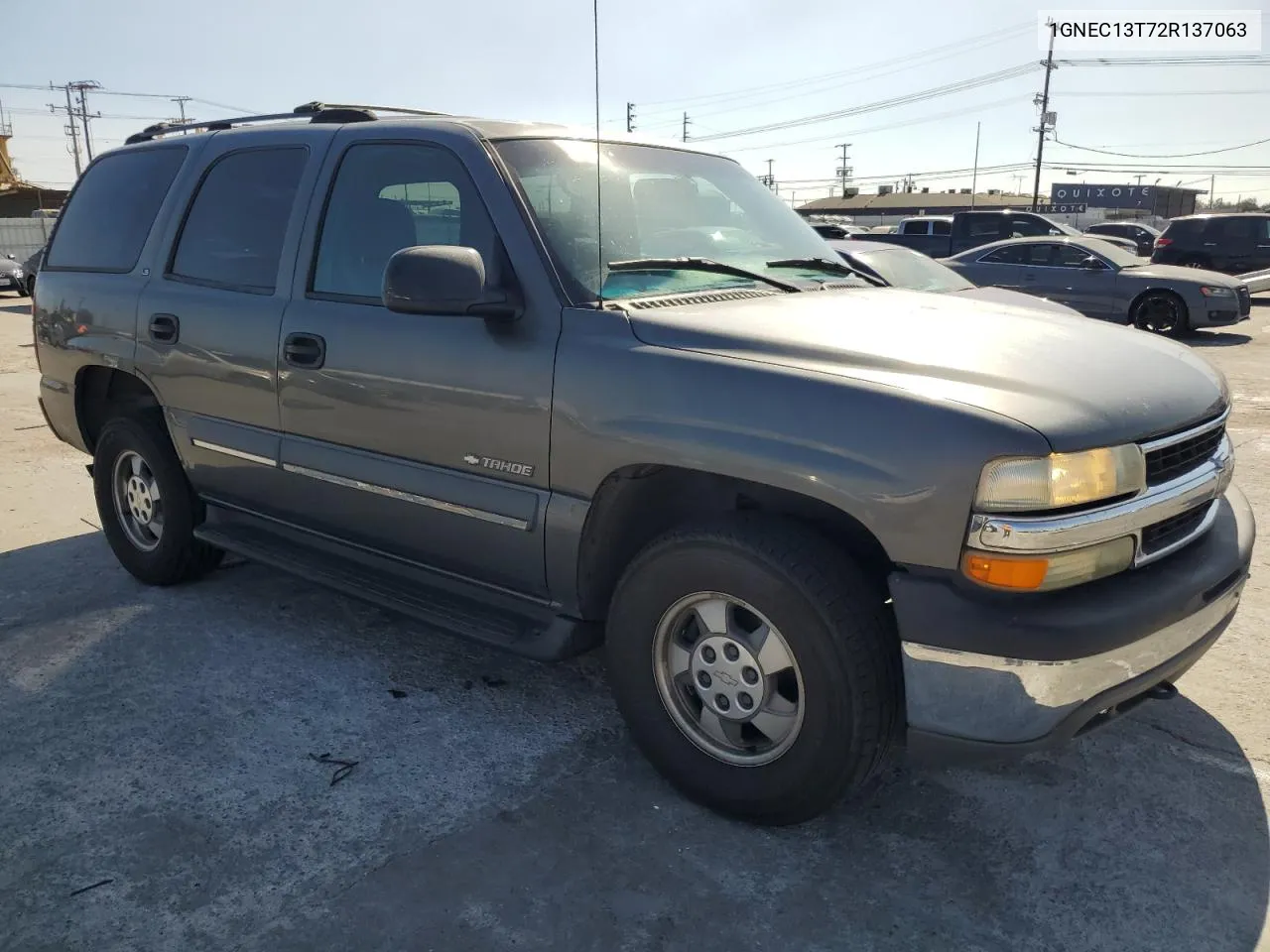 2002 Chevrolet Tahoe C1500 VIN: 1GNEC13T72R137063 Lot: 75770874