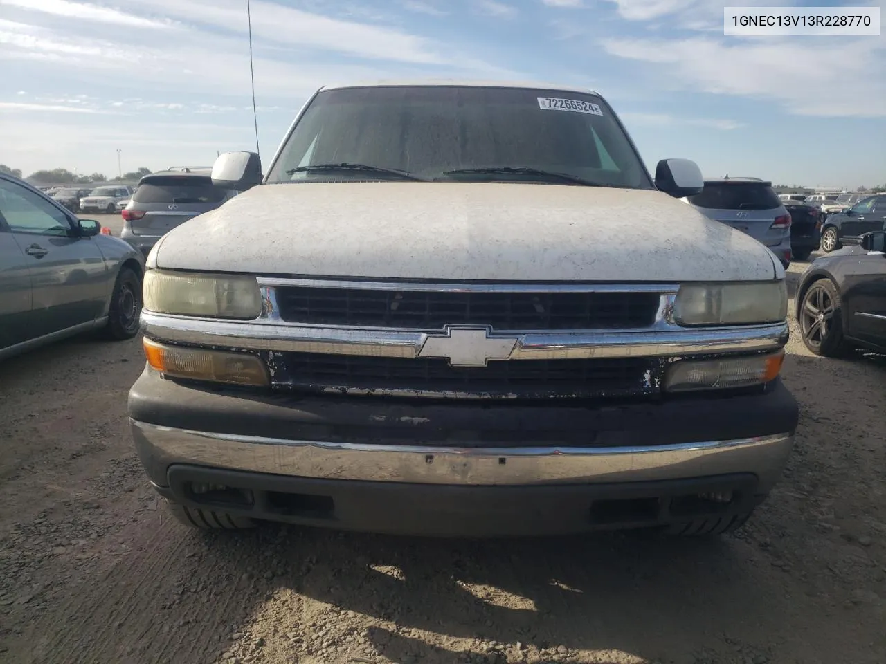 2003 Chevrolet Tahoe C1500 VIN: 1GNEC13V13R228770 Lot: 72266524