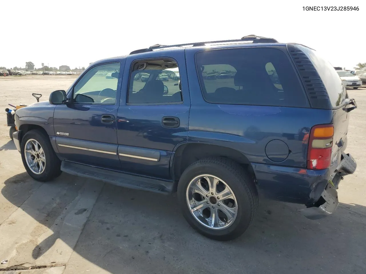 2003 Chevrolet Tahoe C1500 VIN: 1GNEC13V23J285946 Lot: 74539964