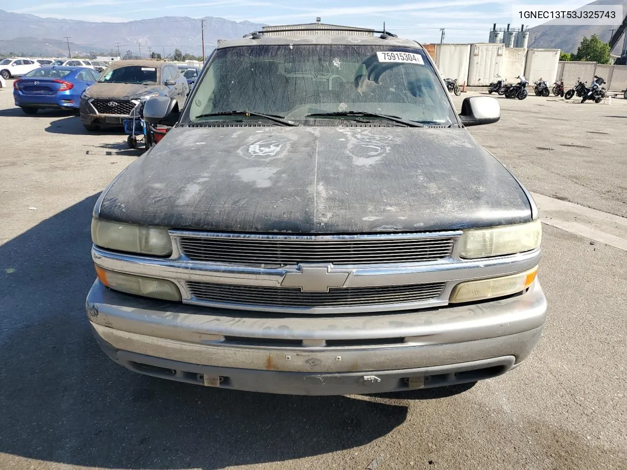 2003 Chevrolet Tahoe C1500 VIN: 1GNEC13T53J325743 Lot: 75915304