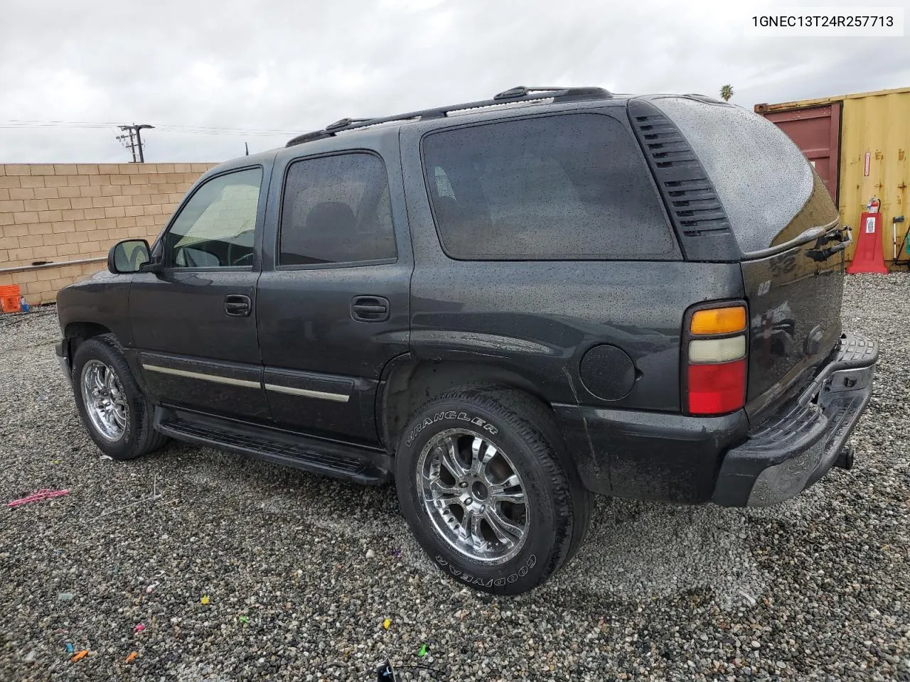 2004 Chevrolet Tahoe C1500 VIN: 1GNEC13T24R257713 Lot: 49608634