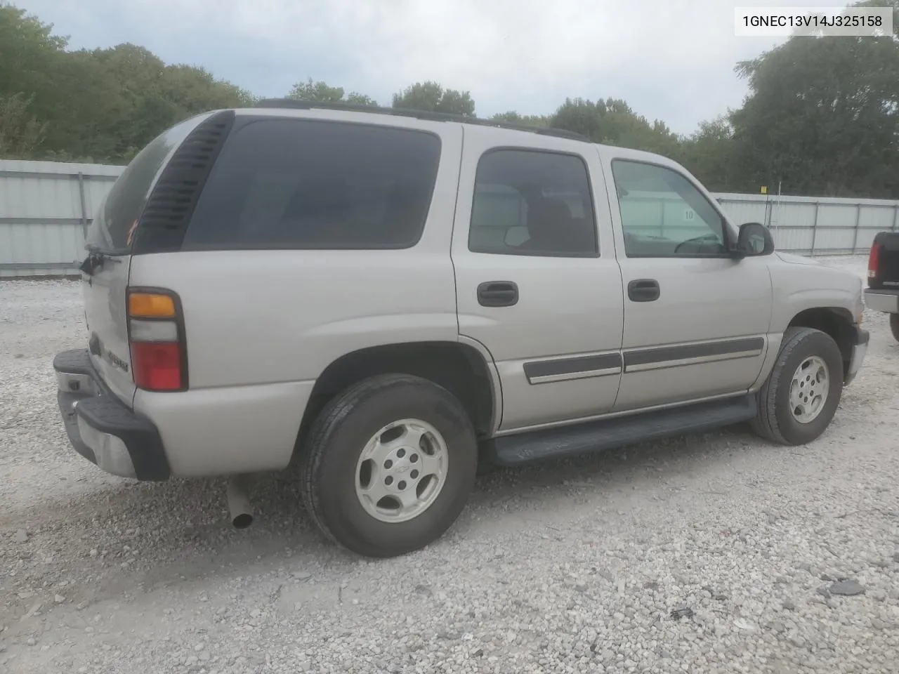 2004 Chevrolet Tahoe C1500 VIN: 1GNEC13V14J325158 Lot: 68515534