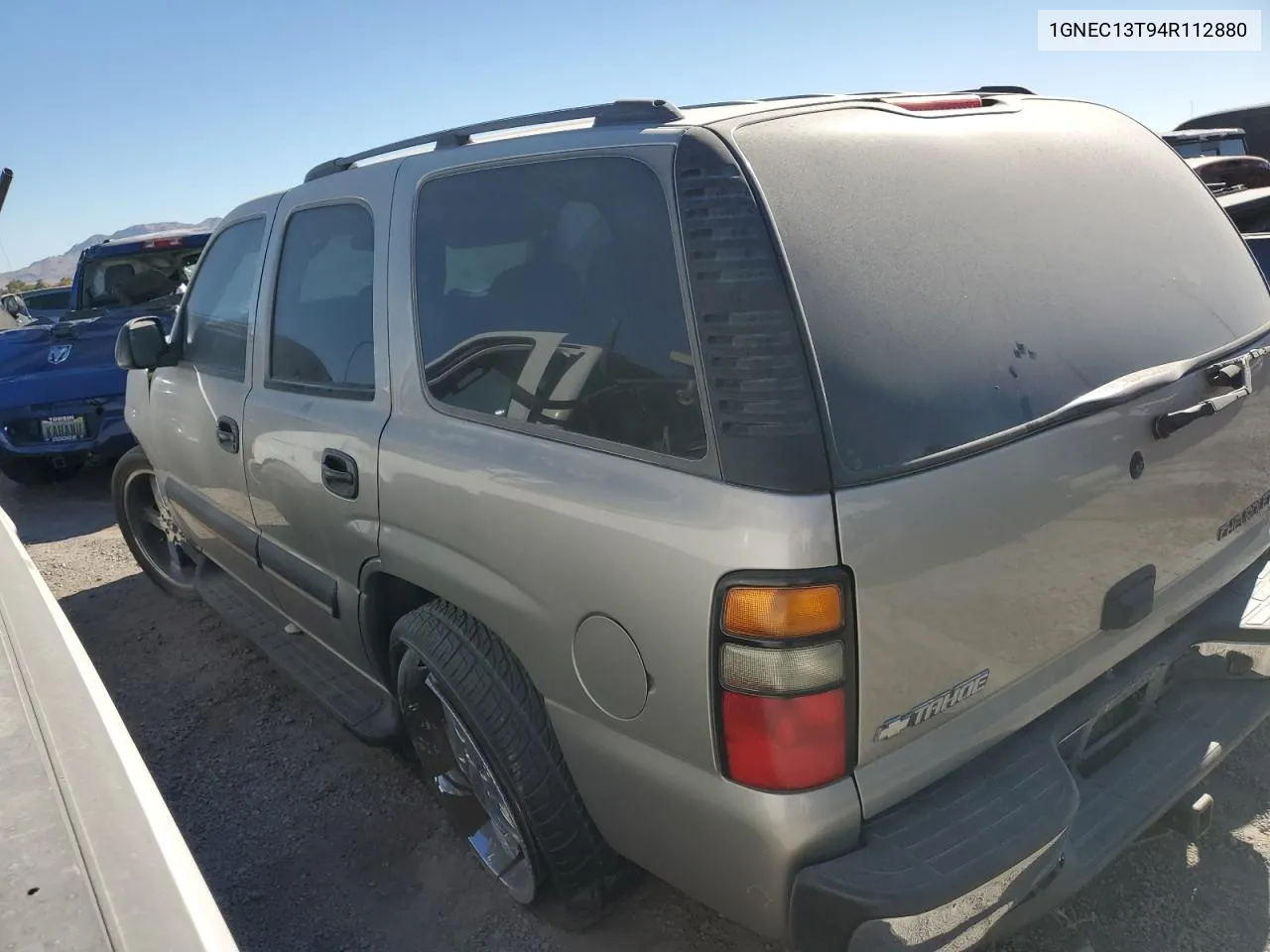 2004 Chevrolet Tahoe C1500 VIN: 1GNEC13T94R112880 Lot: 71136284