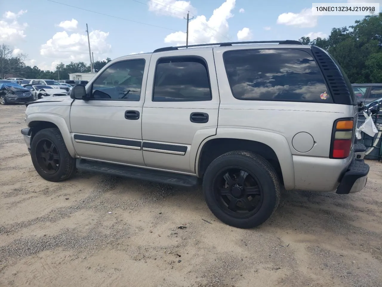 2004 Chevrolet Tahoe C1500 VIN: 1GNEC13Z34J210998 Lot: 72140834