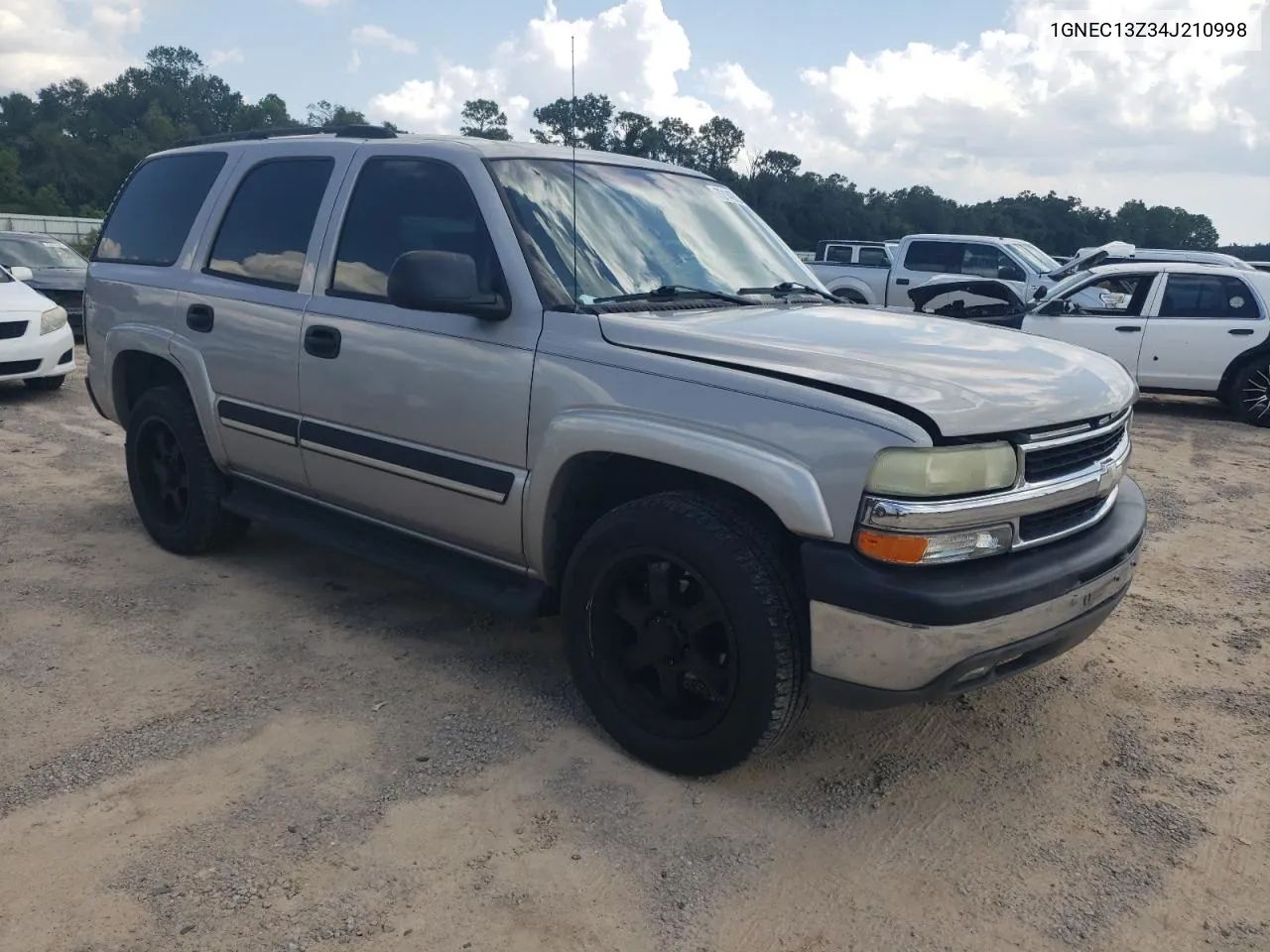 2004 Chevrolet Tahoe C1500 VIN: 1GNEC13Z34J210998 Lot: 72140834