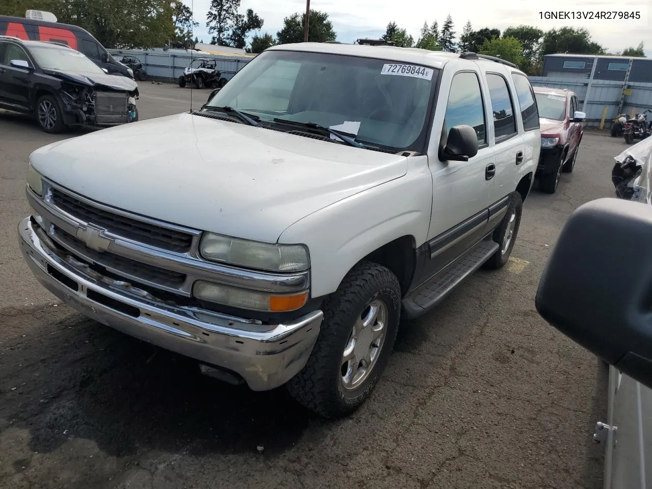 2004 Chevrolet Tahoe K1500 VIN: 1GNEK13V24R279845 Lot: 72769844