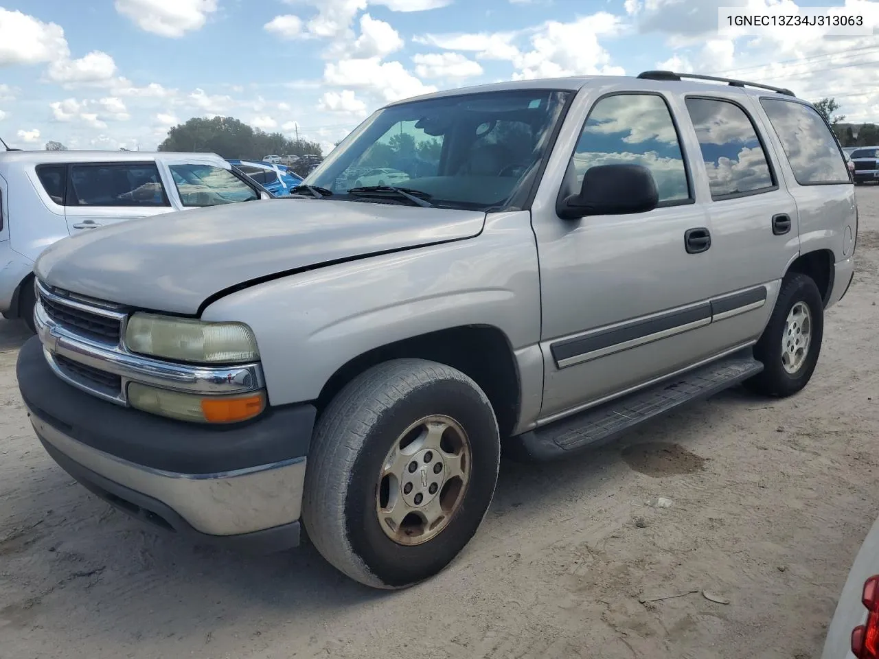 2004 Chevrolet Tahoe C1500 VIN: 1GNEC13Z34J313063 Lot: 73783644