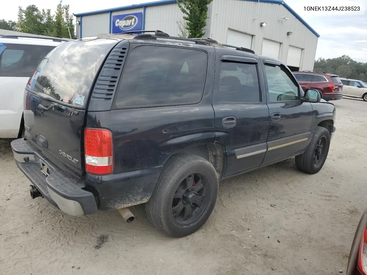 2004 Chevrolet Tahoe K1500 VIN: 1GNEK13Z44J238523 Lot: 73878854