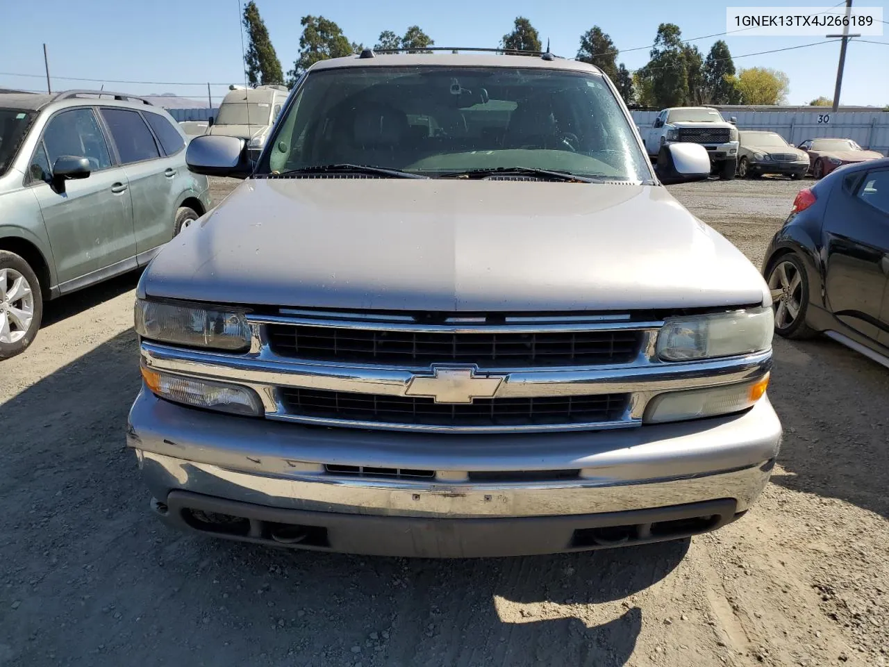 2004 Chevrolet Tahoe K1500 VIN: 1GNEK13TX4J266189 Lot: 74808544