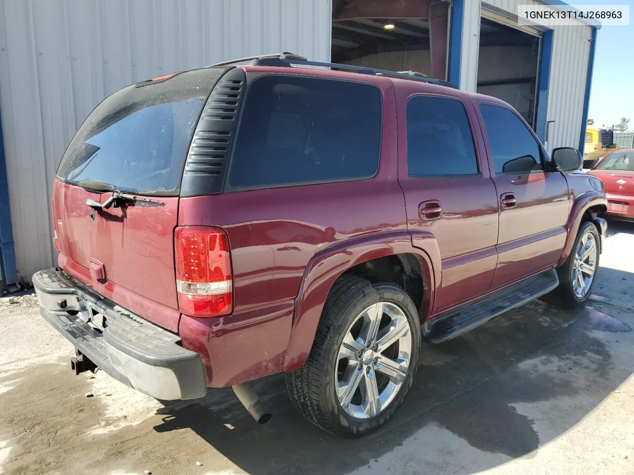 2004 Chevrolet Tahoe K1500 VIN: 1GNEK13T14J268963 Lot: 75050654