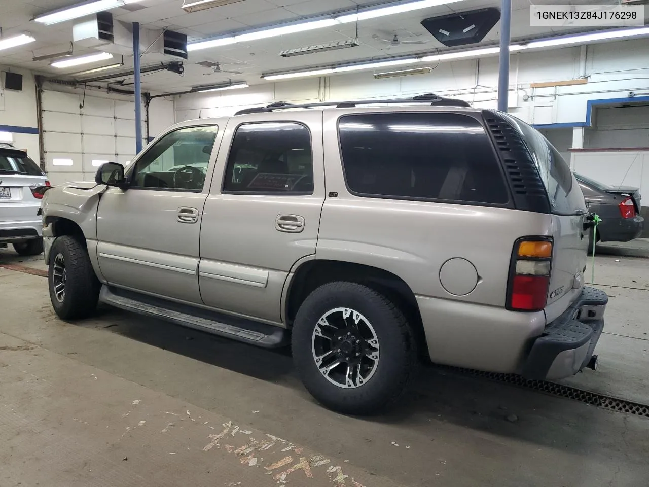 2004 Chevrolet Tahoe K1500 VIN: 1GNEK13Z84J176298 Lot: 77619204