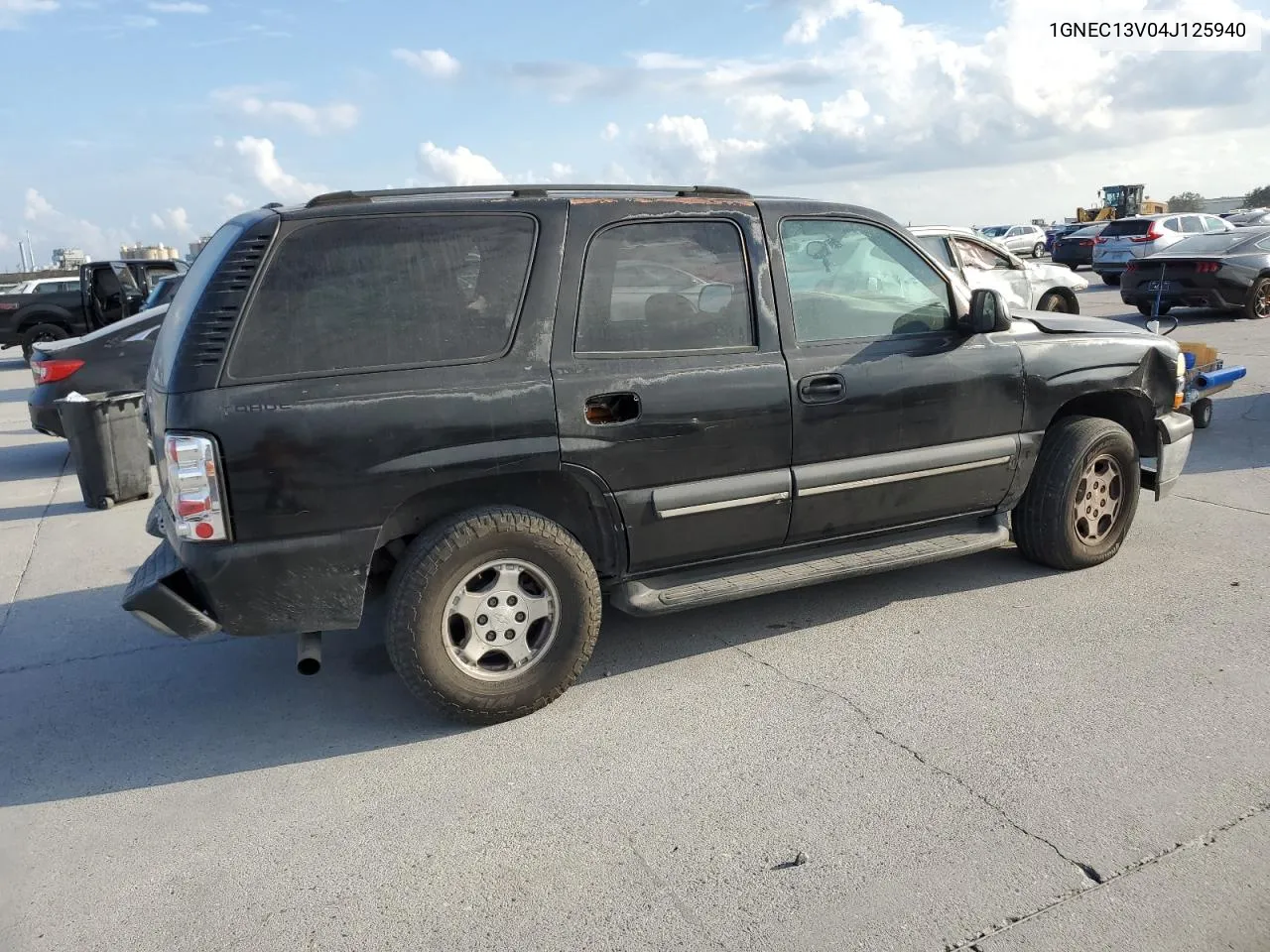 2004 Chevrolet Tahoe C1500 VIN: 1GNEC13V04J125940 Lot: 78185304