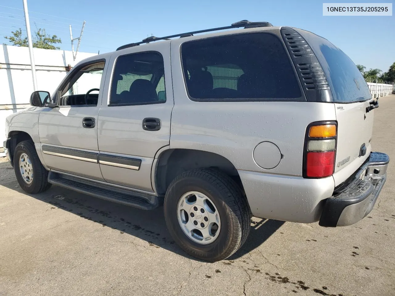 2005 Chevrolet Tahoe C1500 VIN: 1GNEC13T35J205295 Lot: 66148864