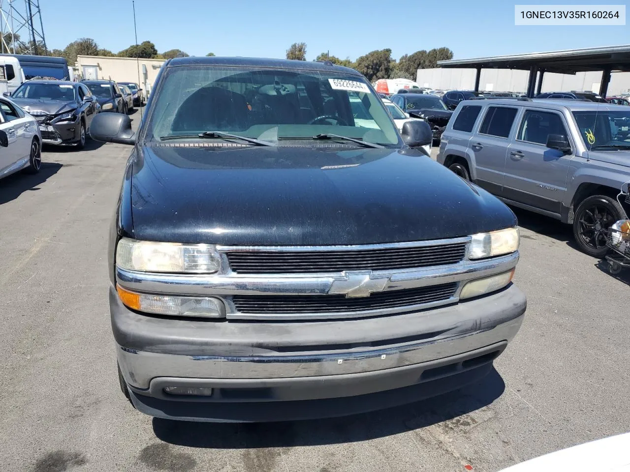 2005 Chevrolet Tahoe C1500 VIN: 1GNEC13V35R160264 Lot: 69226644