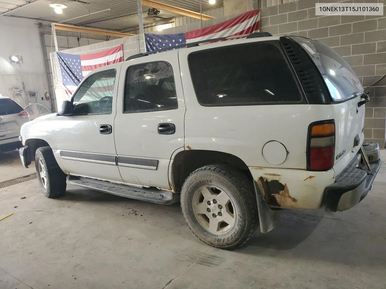 2005 Chevrolet Tahoe K1500 VIN: 1GNEK13T15J101360 Lot: 69653834