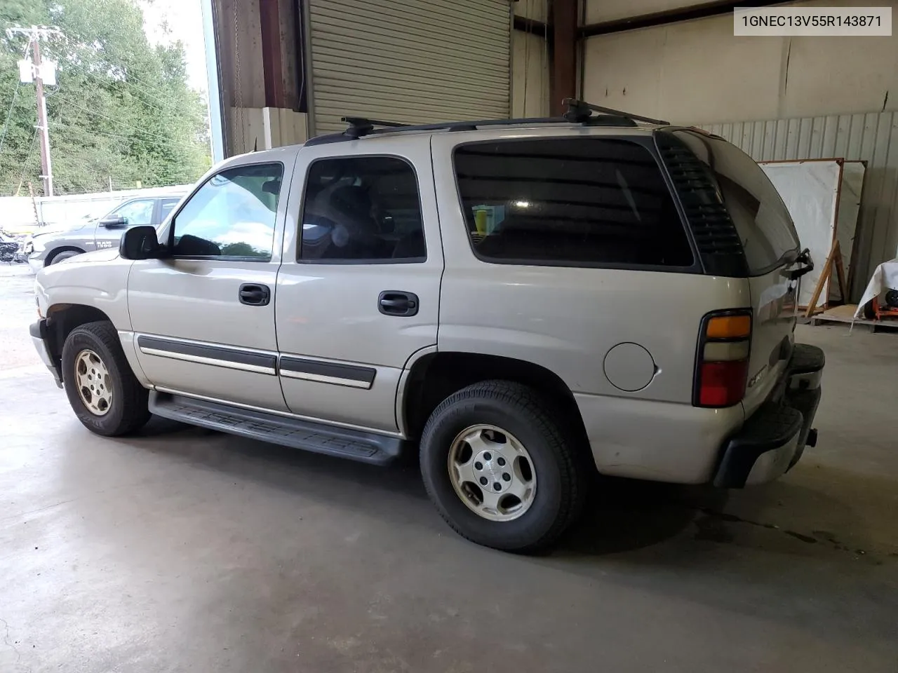 2005 Chevrolet Tahoe C1500 VIN: 1GNEC13V55R143871 Lot: 72151014