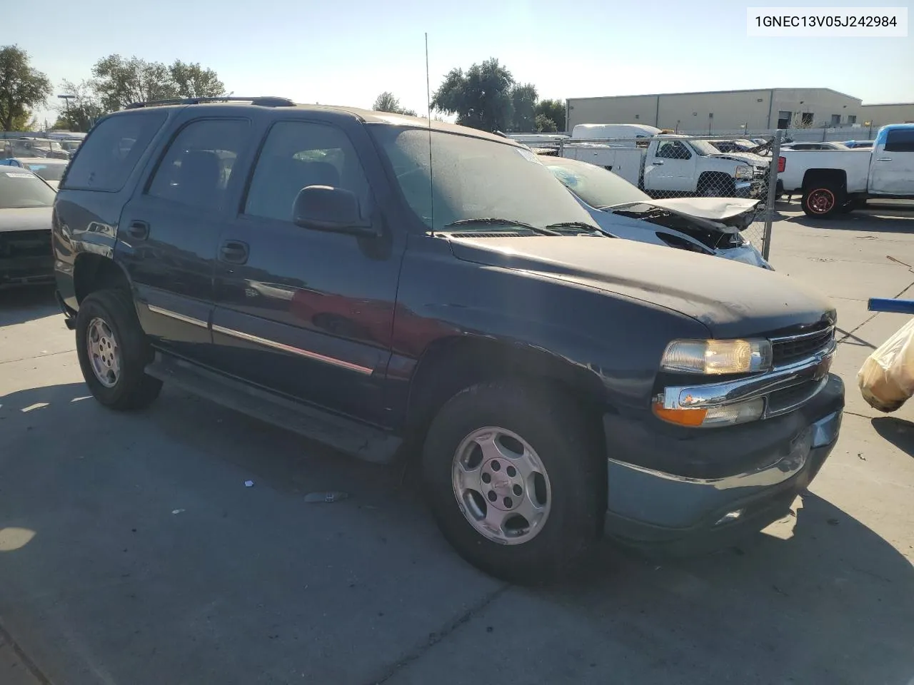 2005 Chevrolet Tahoe C1500 VIN: 1GNEC13V05J242984 Lot: 73712324