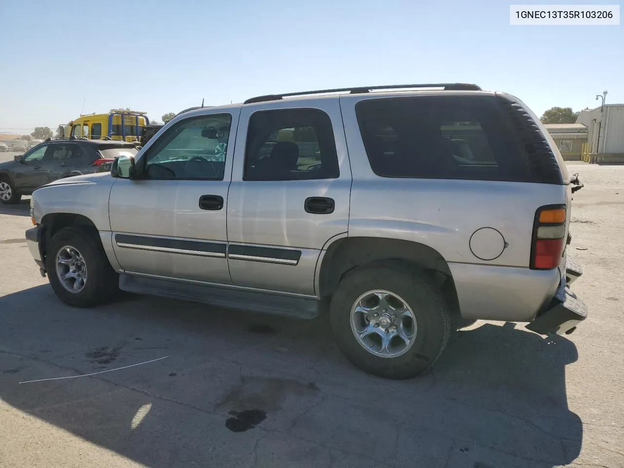 2005 Chevrolet Tahoe C1500 VIN: 1GNEC13T35R103206 Lot: 74310784