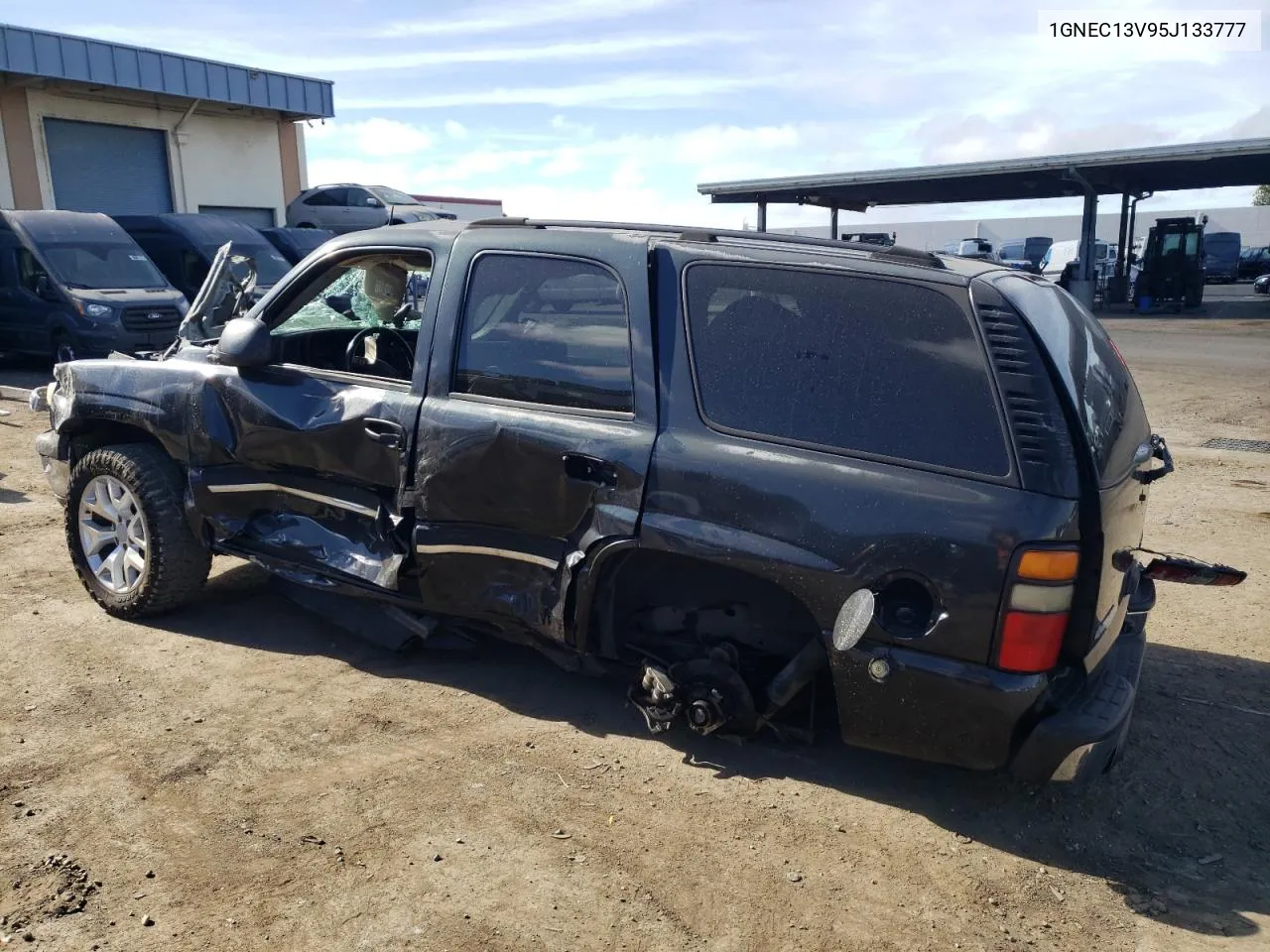 2005 Chevrolet Tahoe C1500 VIN: 1GNEC13V95J133777 Lot: 75494214