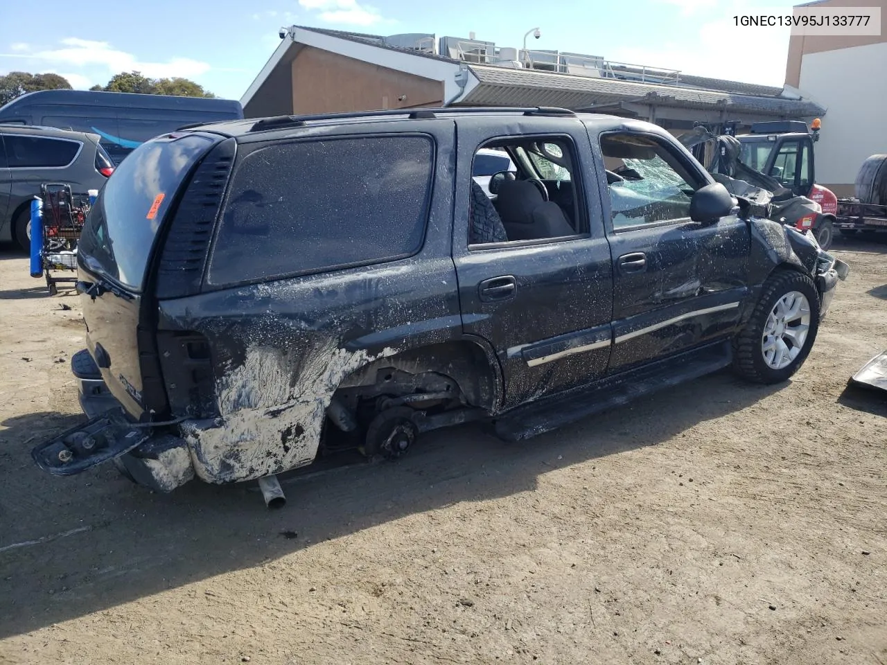 2005 Chevrolet Tahoe C1500 VIN: 1GNEC13V95J133777 Lot: 75494214