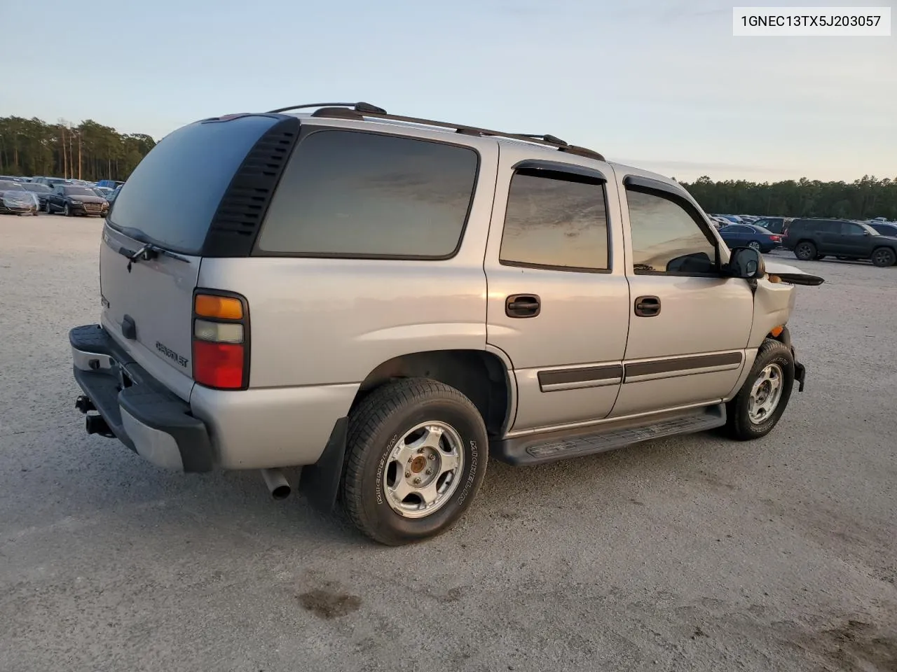 2005 Chevrolet Tahoe C1500 VIN: 1GNEC13TX5J203057 Lot: 75601884