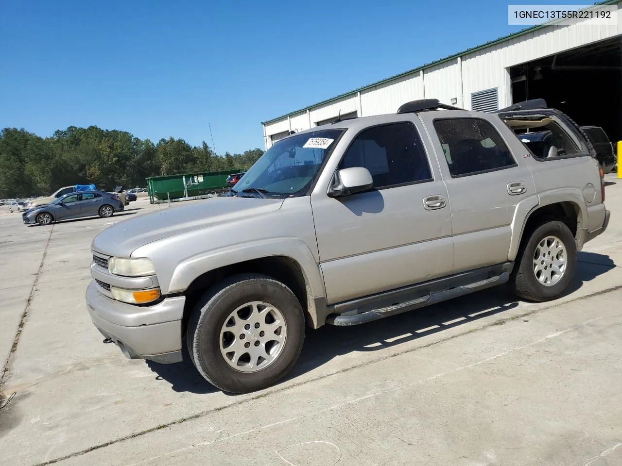 2005 Chevrolet Tahoe C1500 VIN: 1GNEC13T55R221192 Lot: 75769354