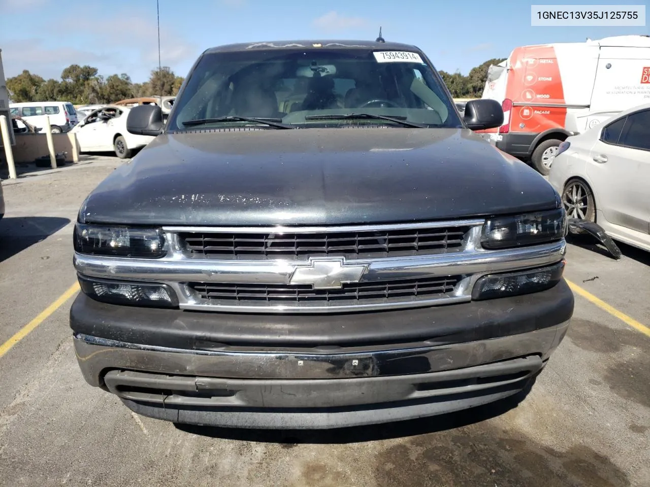 2005 Chevrolet Tahoe C1500 VIN: 1GNEC13V35J125755 Lot: 75943914