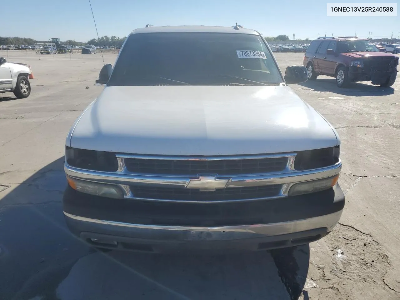 2005 Chevrolet Tahoe C1500 VIN: 1GNEC13V25R240588 Lot: 78673264