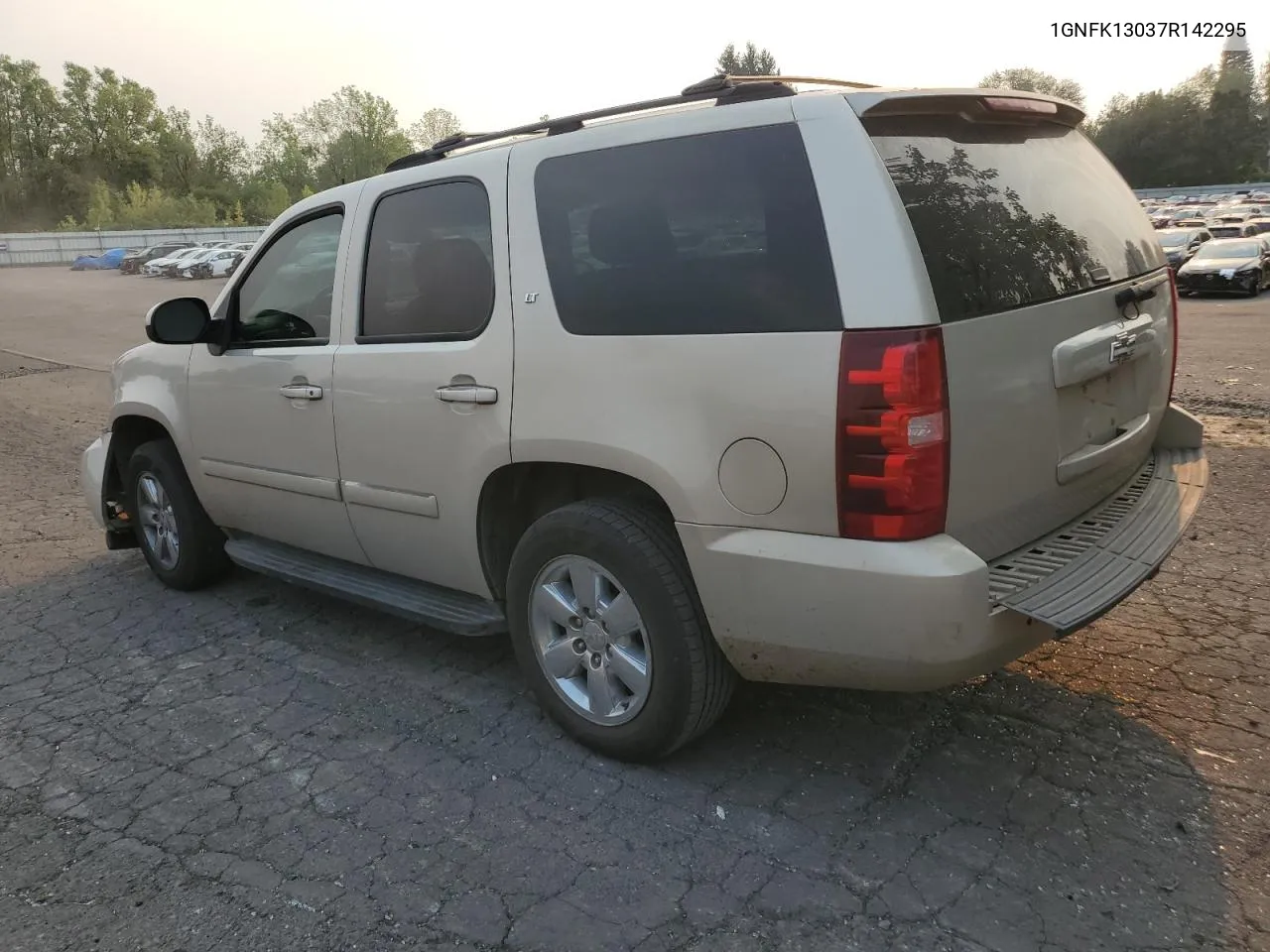 2007 Chevrolet Tahoe K1500 VIN: 1GNFK13037R142295 Lot: 70610294