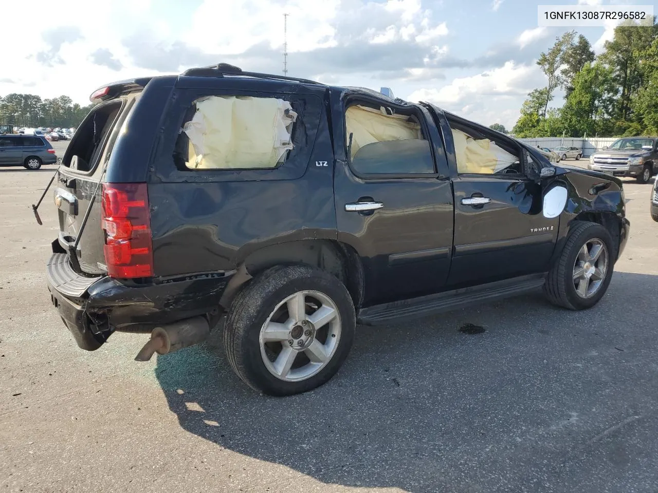 2007 Chevrolet Tahoe K1500 VIN: 1GNFK13087R296582 Lot: 71942864