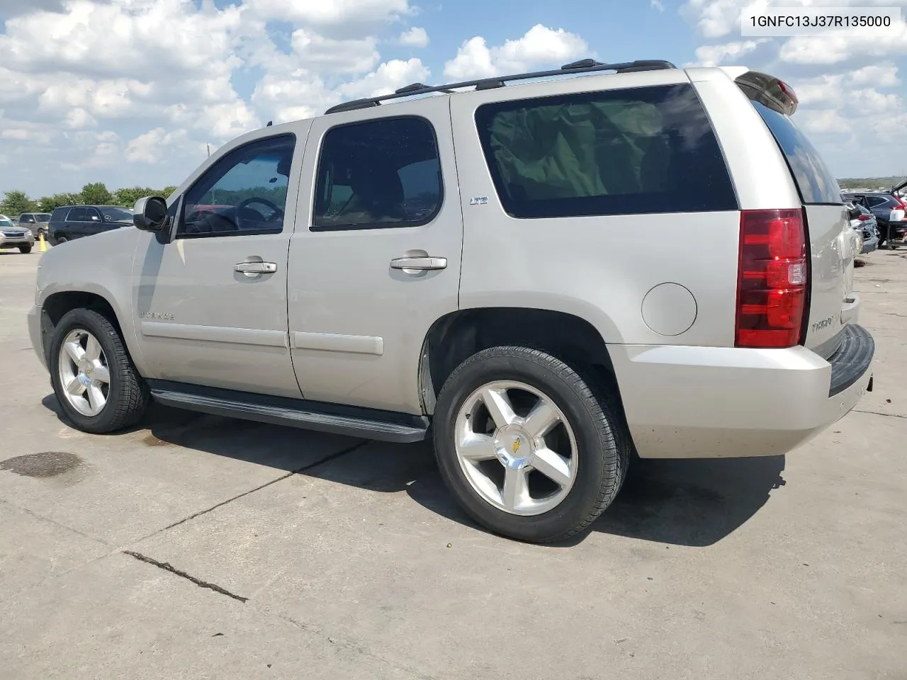 2007 Chevrolet Tahoe C1500 VIN: 1GNFC13J37R135000 Lot: 72053194