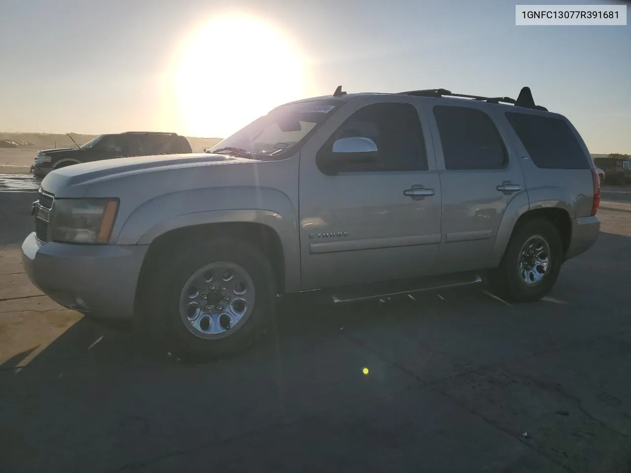 2007 Chevrolet Tahoe C1500 VIN: 1GNFC13077R391681 Lot: 76163034